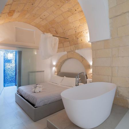 Dimora Barocca Luxury Suites Lecce Exteriör bild