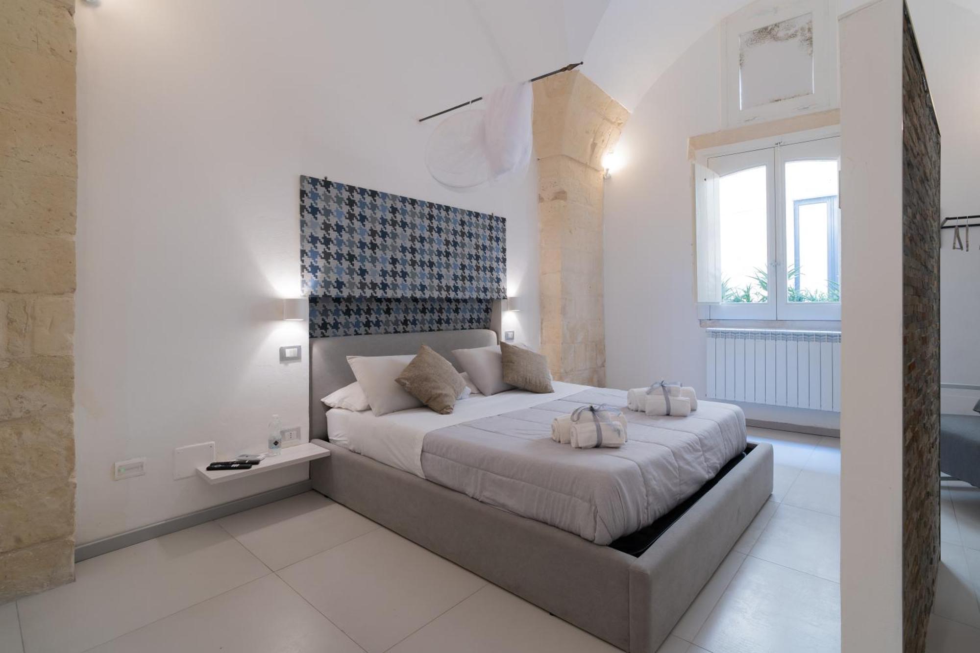 Dimora Barocca Luxury Suites Lecce Exteriör bild