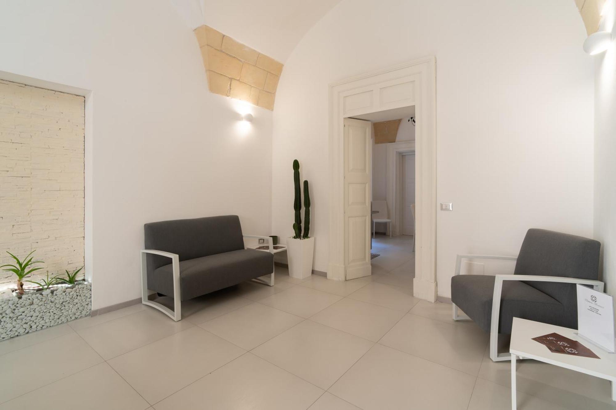 Dimora Barocca Luxury Suites Lecce Exteriör bild
