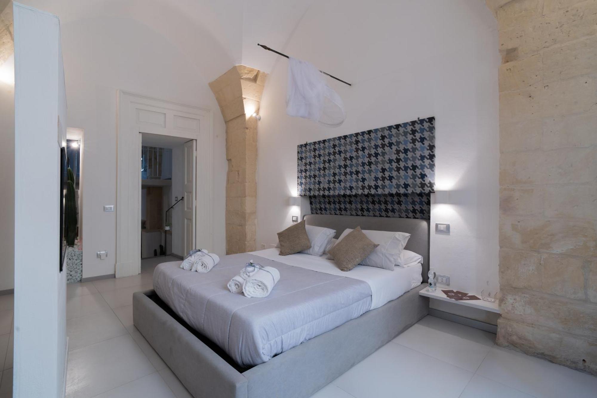 Dimora Barocca Luxury Suites Lecce Exteriör bild