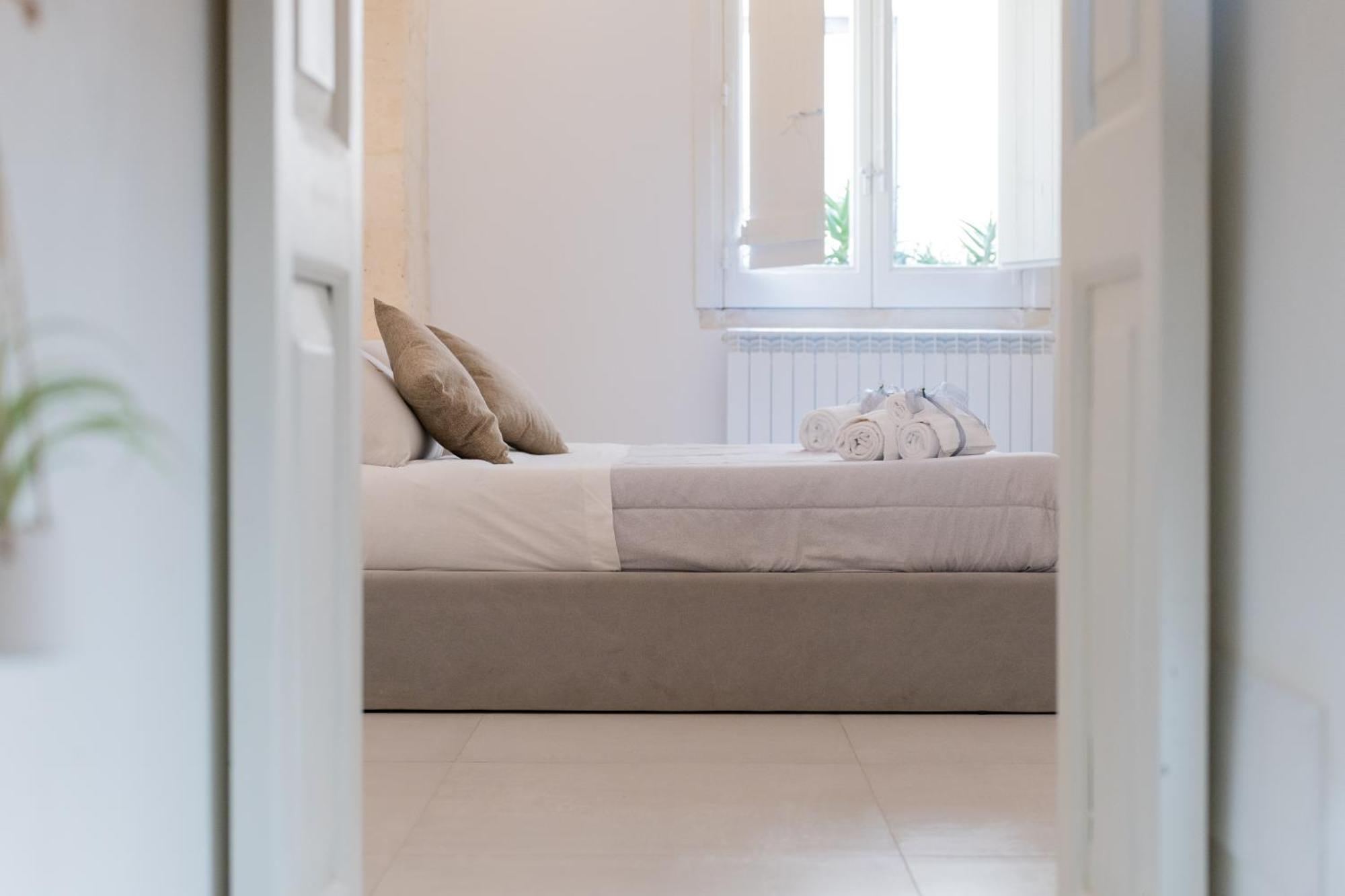 Dimora Barocca Luxury Suites Lecce Exteriör bild
