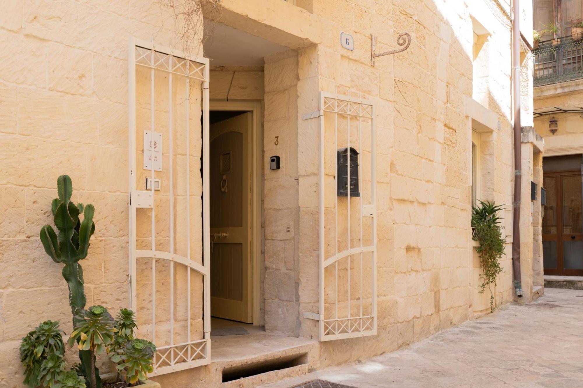 Dimora Barocca Luxury Suites Lecce Exteriör bild